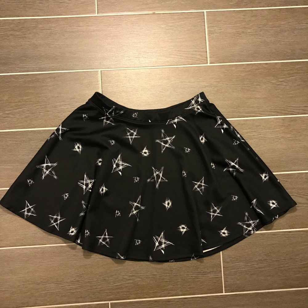 Black skater skirt